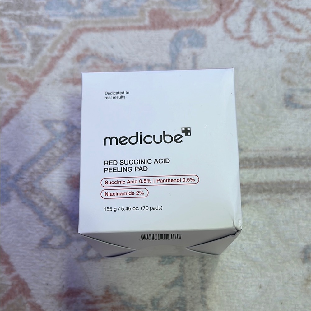 Medicube Red Succinic Acid Peeling Pad